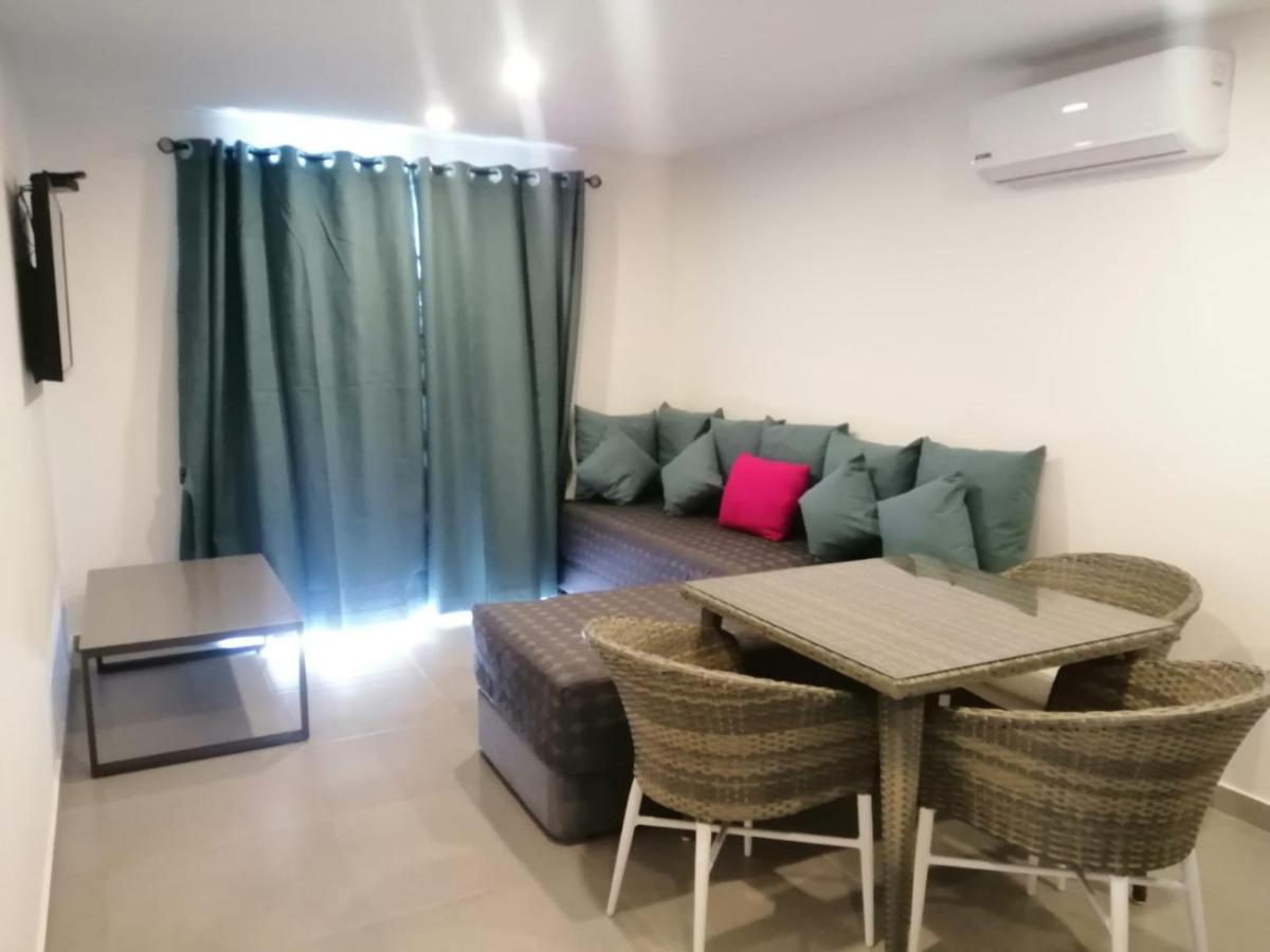 Hotel Oasis-Dream Holidays - La Petite France Σαν Μπερναρντίνο Εξωτερικό φωτογραφία