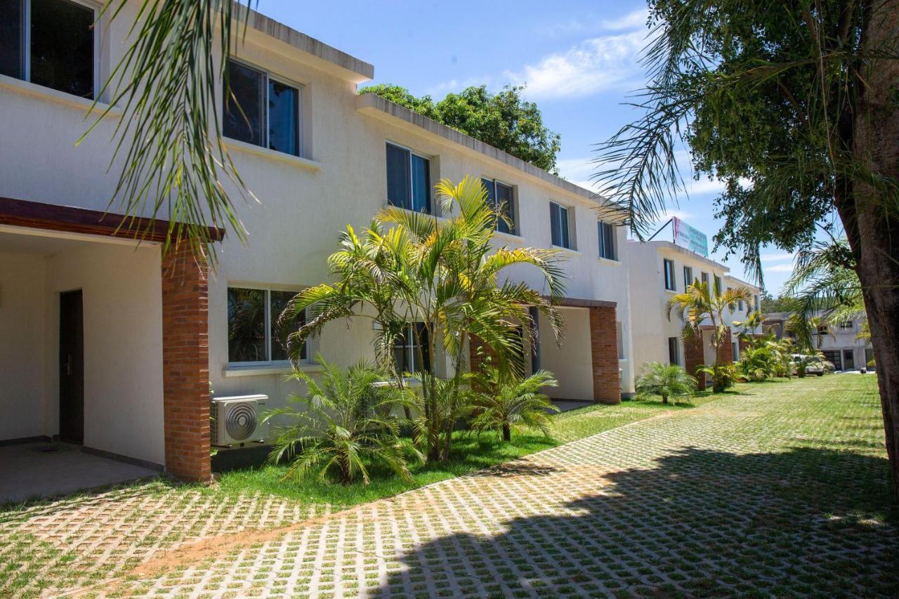 Hotel Oasis-Dream Holidays - La Petite France Σαν Μπερναρντίνο Εξωτερικό φωτογραφία