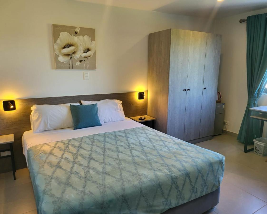 Hotel Oasis-Dream Holidays - La Petite France Σαν Μπερναρντίνο Εξωτερικό φωτογραφία