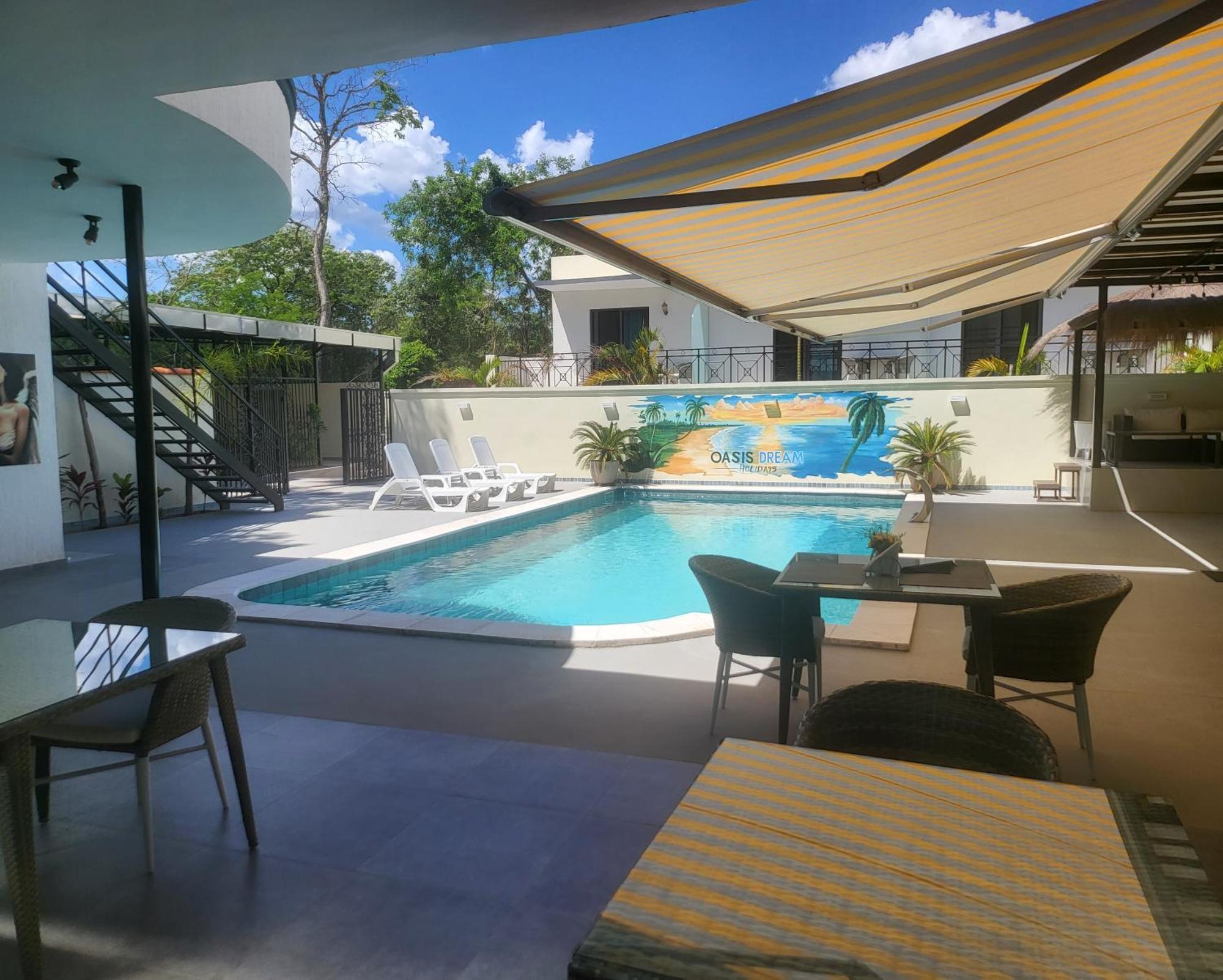 Hotel Oasis-Dream Holidays - La Petite France Σαν Μπερναρντίνο Εξωτερικό φωτογραφία