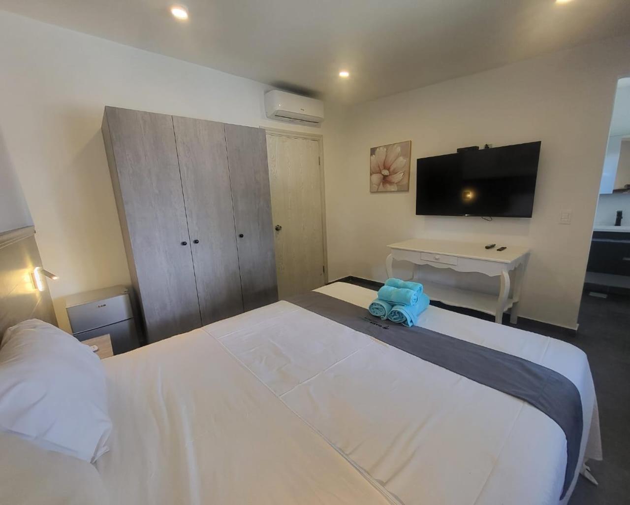 Hotel Oasis-Dream Holidays - La Petite France Σαν Μπερναρντίνο Εξωτερικό φωτογραφία