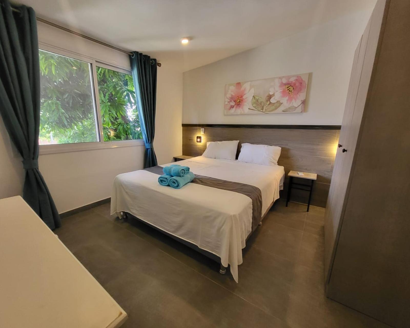 Hotel Oasis-Dream Holidays - La Petite France Σαν Μπερναρντίνο Εξωτερικό φωτογραφία